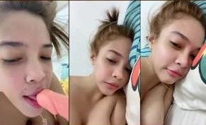 New Video Viral Mencoba Belajar S3ks Dengan Teman Pacar yang Sangean